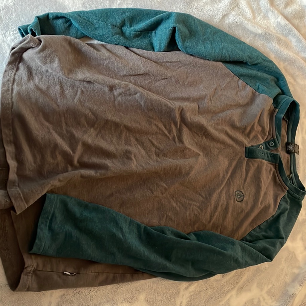 Volcom Size Large